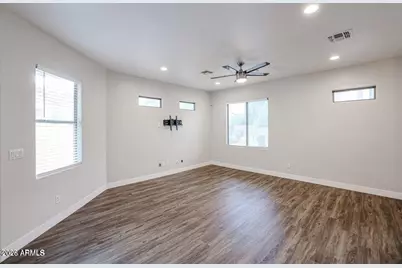 15881 N 74th Avenue, Peoria, AZ 85382 - Photo 7