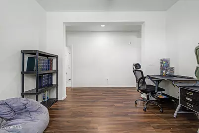 18146 W Robin Lane, Surprise, AZ 85387 - Photo 7