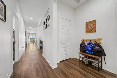 18146 W Robin Lane, Surprise, AZ 85387 - Photo 5