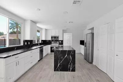 4505 W North Lane, Glendale, AZ 85302 - Photo 11