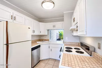 3012 N 32nd Street #35, Phoenix, AZ 85018 - Photo 3
