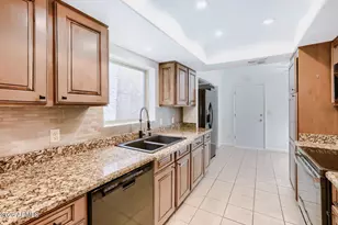4105 E Larkspur Dr, Phoenix, AZ 85032 - Photo 7