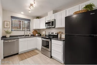 1533 W Missouri Avenue #6, Phoenix, AZ 85015 - Photo 1