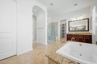 2923 E Constance Way, Phoenix, AZ 85042 - Photo 17