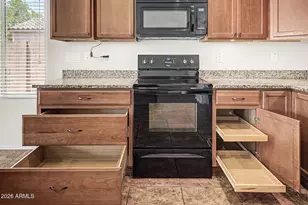 17549 W Pinnacle Vis Dr, Surprise, AZ 85387 - Photo 13