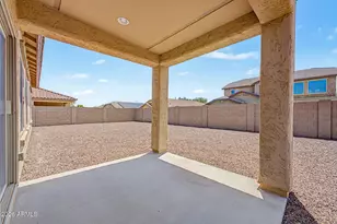 17549 W Pinnacle Vis Dr, Surprise, AZ 85387 - Photo 29