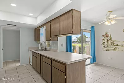 10432 W Desert Forest Circle, Sun City, AZ 85351 - Photo 7