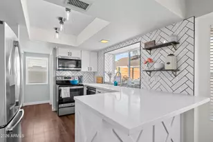 3310 E Wescott Dr, Phoenix, AZ 85050 - Photo 3