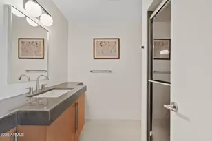 1902 E Medlock Dr, Phoenix, AZ 85016 - Photo 21