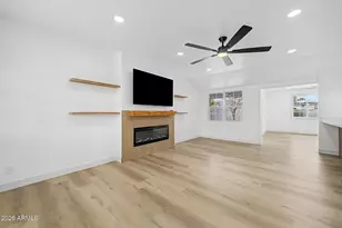 5712 W Orangewood Ave, Glendale, AZ 85301 - Photo 7