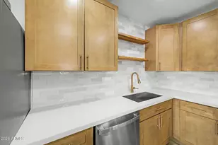 5712 W Orangewood Ave, Glendale, AZ 85301 - Photo 17