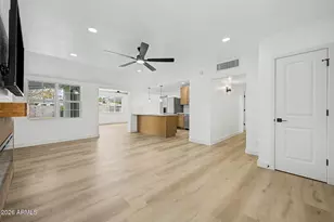 5712 W Orangewood Ave, Glendale, AZ 85301 - Photo 9