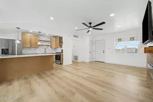 5712 W Orangewood Ave, Glendale, AZ 85301 - Photo 9