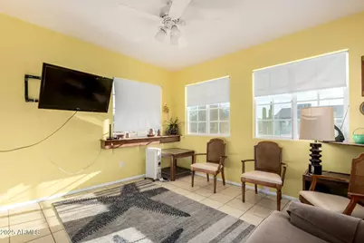 9739 W Alabama Avenue W, Sun City, AZ 85351 - Photo 17