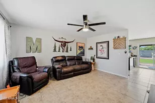 2566 E Villa Rita Dr, Phoenix, AZ 85032 - Photo 3