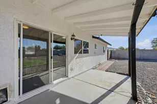 2566 E Villa Rita Dr, Phoenix, AZ 85032 - Photo 21