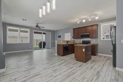 2246 E Fraktur Road, Phoenix, AZ 85040 - Photo 7