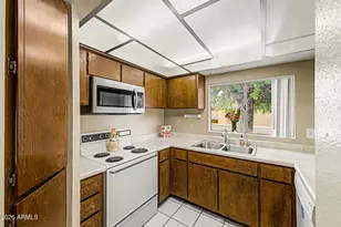 827 S Hacienda Dr, Tempe, AZ 85281 - Photo 13