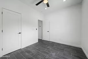 2312 E Curnow Dr, Phoenix, AZ 85016 - Photo 21