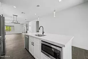 2312 E Curnow Dr, Phoenix, AZ 85016 - Photo 11