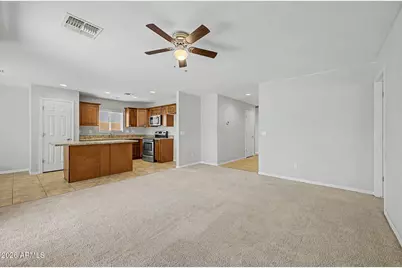423 W Alicia Drive, Phoenix, AZ 85041 - Photo 9