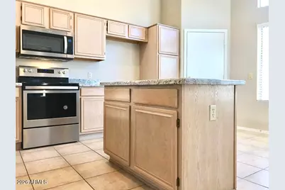 7427 W Crest Lane, Glendale, AZ 85310 - Photo 11