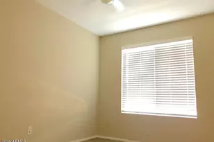 7427 W Crest Ln, Glendale, AZ 85310 - Photo 9
