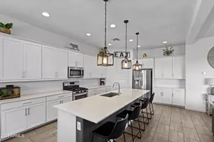 18884 W Shaw Butte Dr, Surprise, AZ 85388 - Photo 15