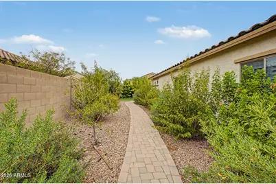17486 W Red Bird Road, Surprise, AZ 85387 - Photo 43