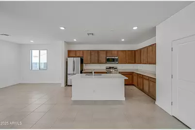 23410 W Florence Avenue, Buckeye, AZ 85326 - Photo 7