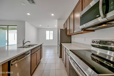23410 W Florence Avenue, Buckeye, AZ 85326 - Photo 9