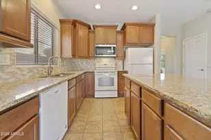 428 N Citrus Ln, Gilbert, AZ 85234 - Photo 3