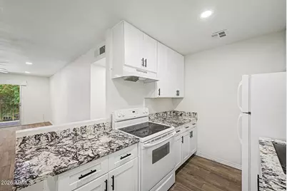 5525 E Thomas Road #M23, Phoenix, AZ 85018 - Photo 11