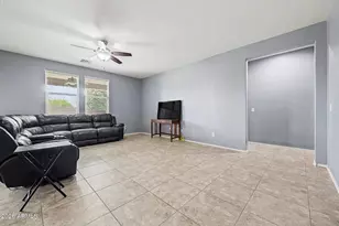 10215 N 185th Ln, Waddell, AZ 85355 - Photo 9