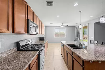 10215 N 185th Lane, Waddell, AZ 85355 - Photo 19