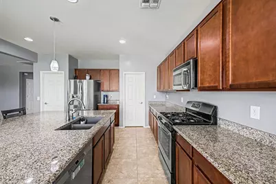 10215 N 185th Lane, Waddell, AZ 85355 - Photo 15