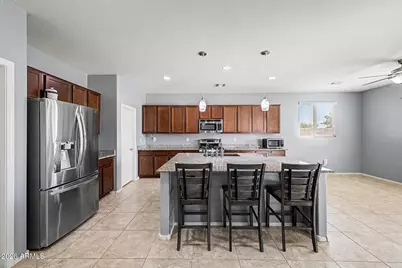 10215 N 185th Lane, Waddell, AZ 85355 - Photo 17