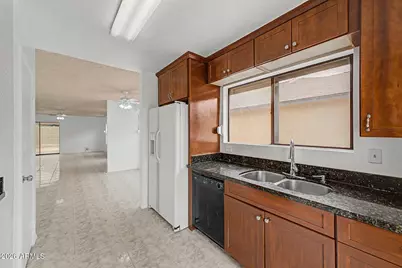 6416 W Townley Avenue, Glendale, AZ 85302 - Photo 15