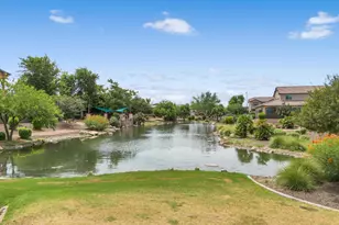 992 E Parkview Dr, Gilbert, AZ 85295 - Photo 55