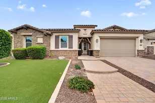 992 E Parkview Dr, Gilbert, AZ 85295 - Photo 9