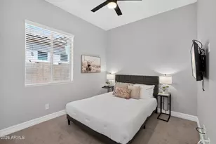 992 E Parkview Dr, Gilbert, AZ 85295 - Photo 39