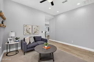 992 E Parkview Dr, Gilbert, AZ 85295 - Photo 43