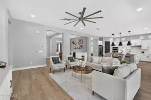 992 E Parkview Dr, Gilbert, AZ 85295 - Photo 13