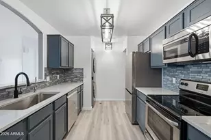 2950 W Louise Dr, Phoenix, AZ 85027 - Photo 5