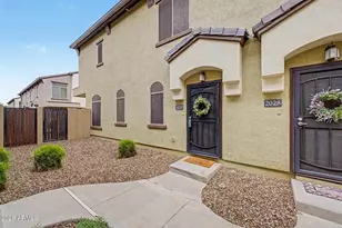 2725 E Mine Creek Rd, Phoenix, AZ 85024 - Photo 3
