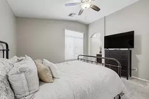 2725 E Mine Creek Rd, Phoenix, AZ 85024 - Photo 13