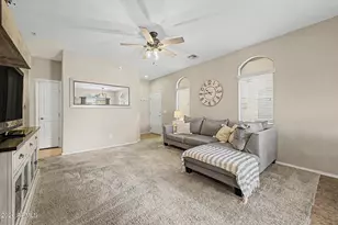 2725 E Mine Creek Rd, Phoenix, AZ 85024 - Photo 5