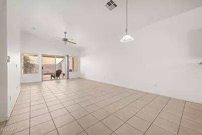 32 N Eaton Place, Chandler, AZ 85226 - Photo 3