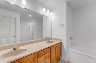 5450 E Deer Valley Dr, Phoenix, AZ 85054 - Photo 21