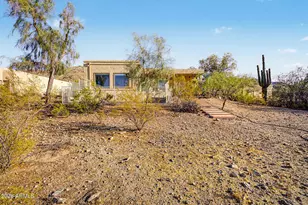 2324 W Sunrise Dr, Phoenix, AZ 85041 - Photo 11